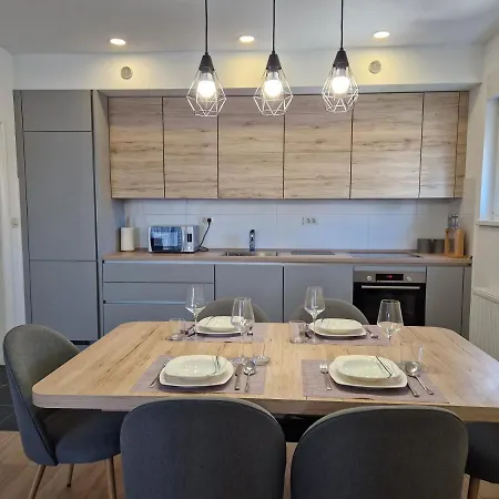 Apartment Dora - Comfortable In A Great Location